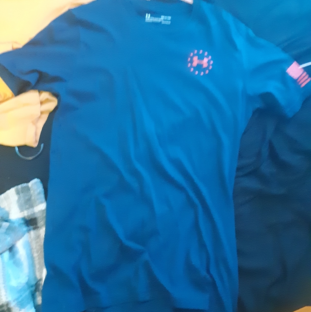 Under Armour T Shirt